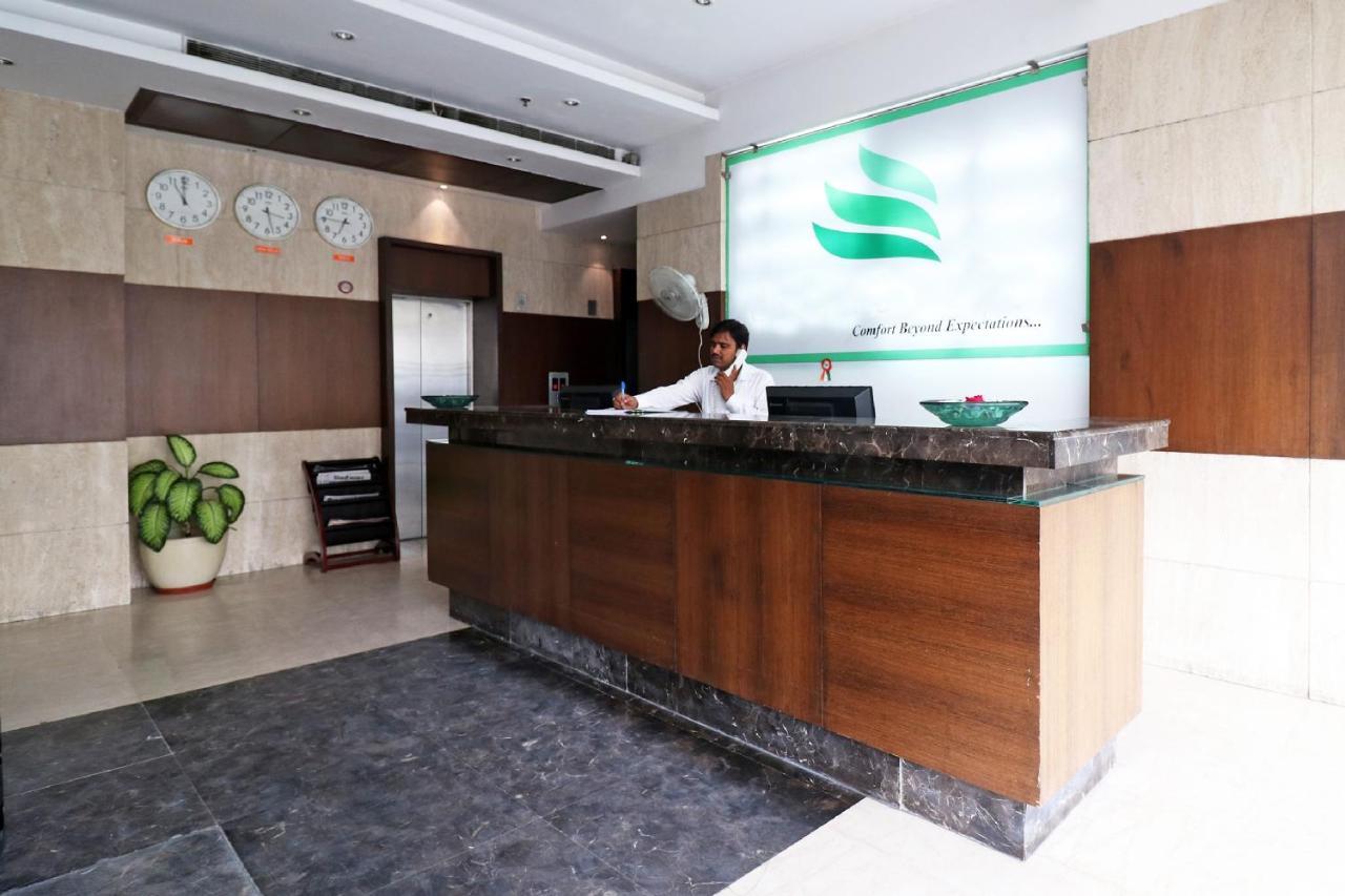 Capital O 19296 Joy Inn & Suites Bhiwadi Exteriör bild