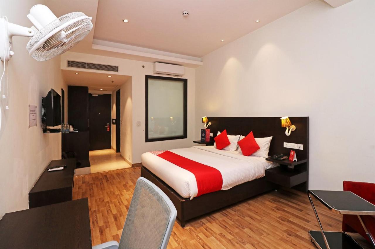 Capital O 19296 Joy Inn & Suites Bhiwadi Exteriör bild
