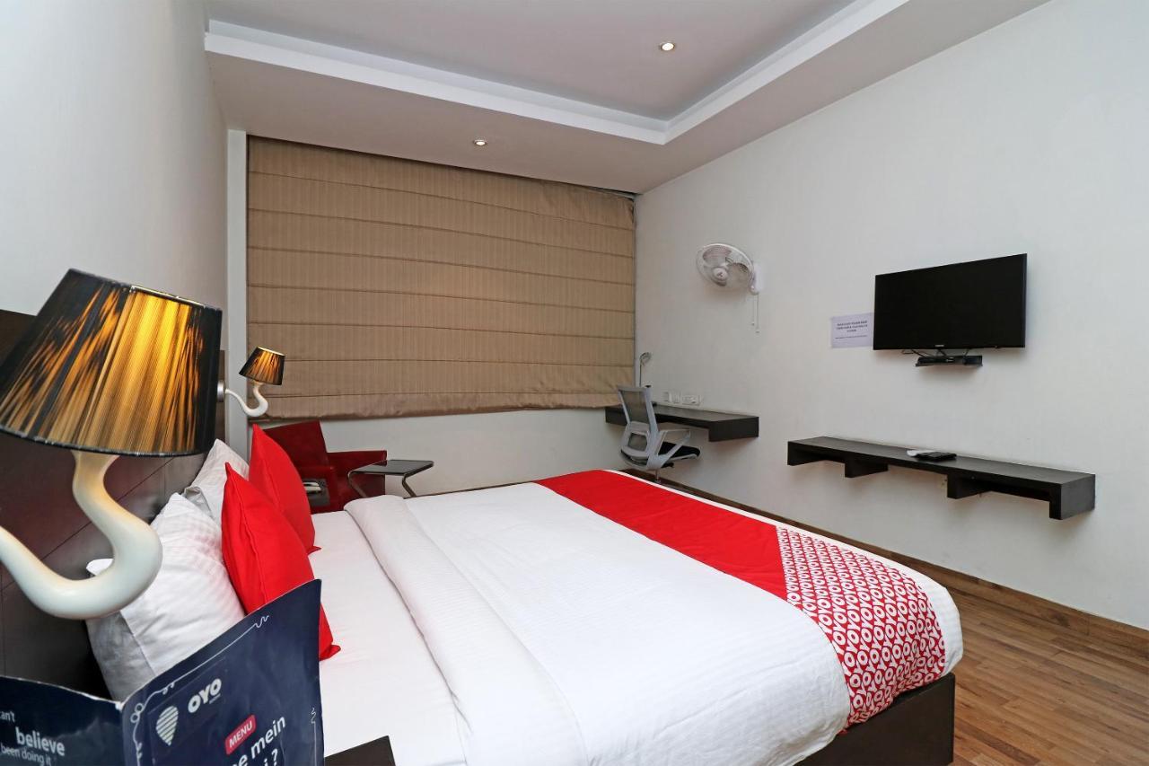 Capital O 19296 Joy Inn & Suites Bhiwadi Exteriör bild